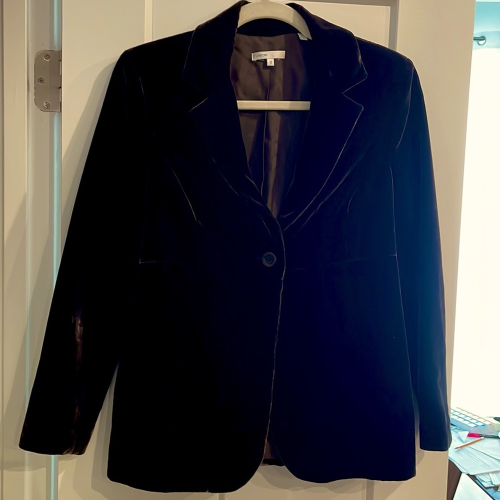 Lady’s Blazer.